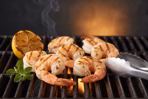 Crevettes blanches décortiquées et déveinées avec queue, calibre 31-40,crue, une fois apprêté